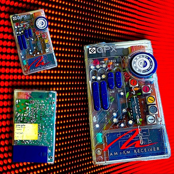 Vintage GPX clear portable radio w/ headphones 1980’s music talk show morning - Picture 3 of 3